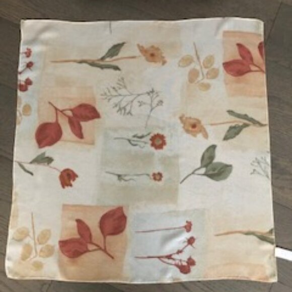 Vintage Floral Pattern Scarf Grn/Rust/Gold SzOS - Picture 1 of 2